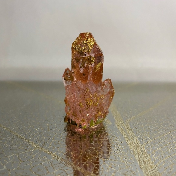 [❌]  Light pink crystal cluster with gold flakes inside 💖 - Picture 12 of 16